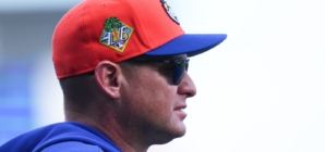 Mets’ Carlos Mendoza Hit With ‘Hot Seat’ Prediction by Rival Exec