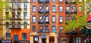 Woman Opens Manhattan Apartment Window—No One Ready for the ‘View’