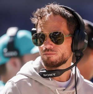 New Chargers RB Predicted to Explode in Mike McDaniel’s Scheme