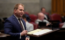 Republicans tee up Supreme Court fight with immigration bill