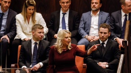 Steve Bannon Wants DHS to Deport Netanyahu’s Son to Front Lines of Iran War