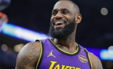 Lakers’ LeBron James Humiliates Two Pacers After They Fail to Block Him