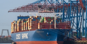 China’s Top Shipping Firm Resumes Trips to Middle East Amid Iran War