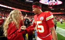 Patrick Mahomes Celebrates Wife Brittany’s Personal Announcement