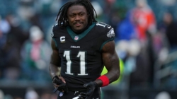 NFL Insider Throws Cold Water on A.J. Brown-Patriots Trade Rumors