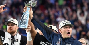 Seahawks Projected to Reload Defense With Perennial Pro Bowler