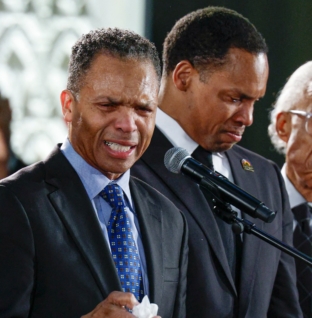Jesse Jackson Jr. Takes Swipe at Biden, Obama After Memorial Service