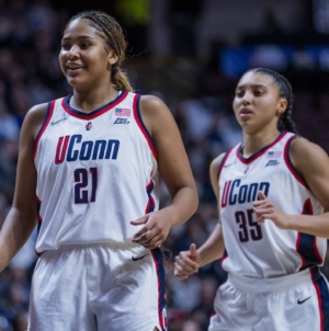 UConn Makes Azzi Fudd, Sarah Strong Announcement Before March Madness