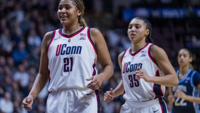 UConn Makes Azzi Fudd, Sarah Strong Announcement Before March Madness