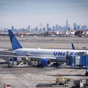 United Airlines Planning to Cut Flights Amid Soaring Oil Prices