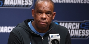 New Development Has UNC Fans Convinced Hubert Davis Exit Is Near