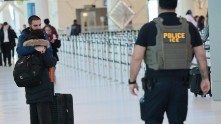 TSA Officer Says ICE Agents ‘In the Way’