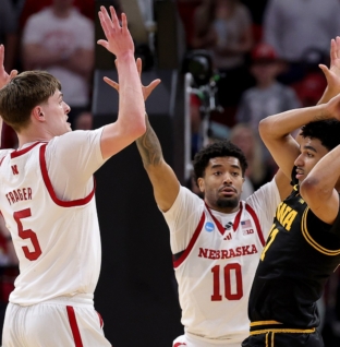 Player Blasted for Filming Crying Teammates After March Madness Loss