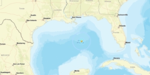 Earthquake strikes near US coast