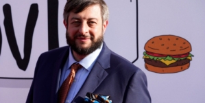 Eugene Mirman, Voice of Gene on Bob’s Burgers, Seriously Injured in Fiery NH Car Crash