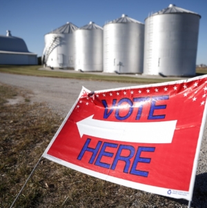 Democrats’ Chances of Flipping Iowa’s GOP-Held Governor Seat Gets a Boost