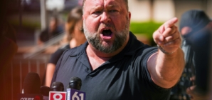 Alex Jones Wants To ‘Cut Bait’ On Trump: ‘Brain’s Not Doing Too Hot’