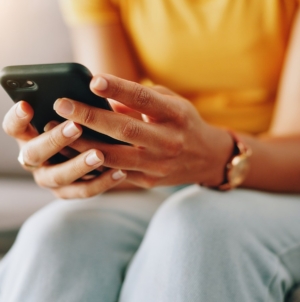 Mom Thought $5,185 Phone Bill Was Mistake, Then She Speaks to Her Daughter