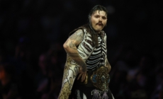 WWE’s Oba Femi and Dominik Mysterio Get Harassed by Autograph Scalpers