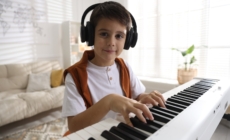 Mom of 6-Year-Old Looks at Weekly Schedule—Has Shocking Realization