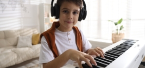 Mom of 6-Year-Old Looks at Weekly Schedule—Has Shocking Realization