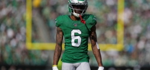 Eagles’ DeVonta Smith Surprises Dan Orlovsky’s Son for Autism Awareness Day