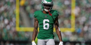 Eagles’ DeVonta Smith Surprises Dan Orlovsky’s Son for Autism Awareness Day