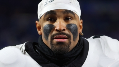 Former NFL Coach ‘Can’t Imagine’ Jalen Hurts Remains Eagles QB After 2026