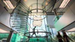 iPhone User Gives Warning About Public Chargers—Change This Setting Now