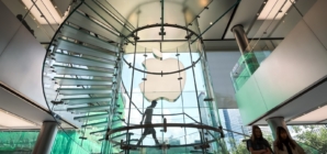 iPhone User Gives Warning About Public Chargers—Change This Setting Now