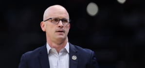 Dan Hurley Hints at the Only Coaching Job That Could Make Him Leave UConn