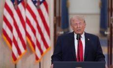 Donald Trump Brags About Economy as More Republicans Turn on Him