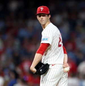 Phillies’ Andrew Painter Gets Standing Ovation After MLB Debut vs. Nationals