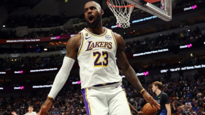 LeBron James’ Head-Turning Fan Interaction Caught on Video