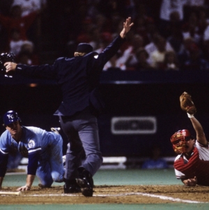 Phillies, Twins World Series-Winning Catcher Dies Suddenly at 65